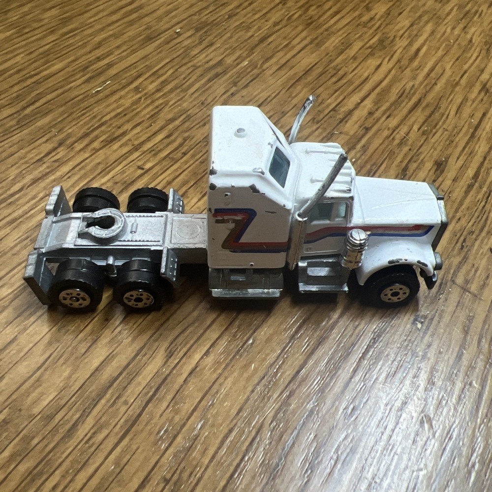 Vintage Yatming Kenworth W900 Aerodyne Cab Semi 3.5" Diecast‎ HO Scale Model 80s